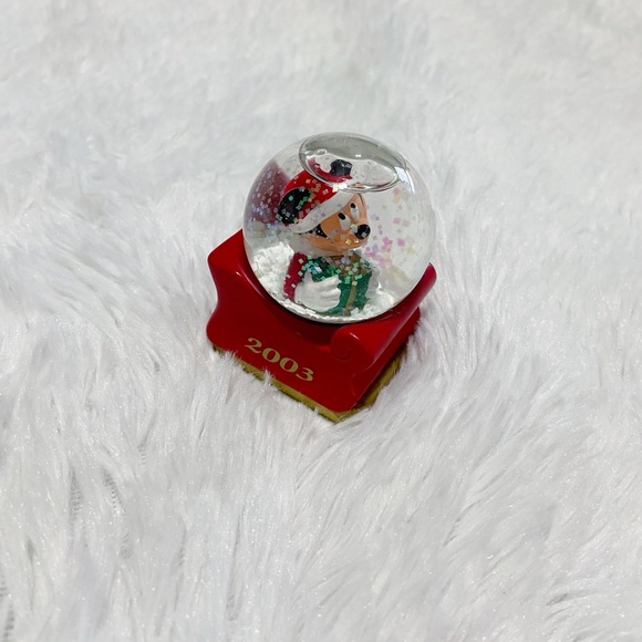 Disney Mickey Sleigh Snow Globe - Picture 3 of 8